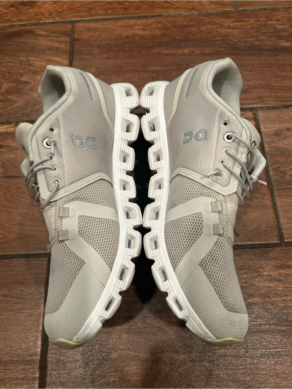 On cloud Running Women's Cloudsurfer Athletic Shoes in Light Beige - Picture 4 of 10